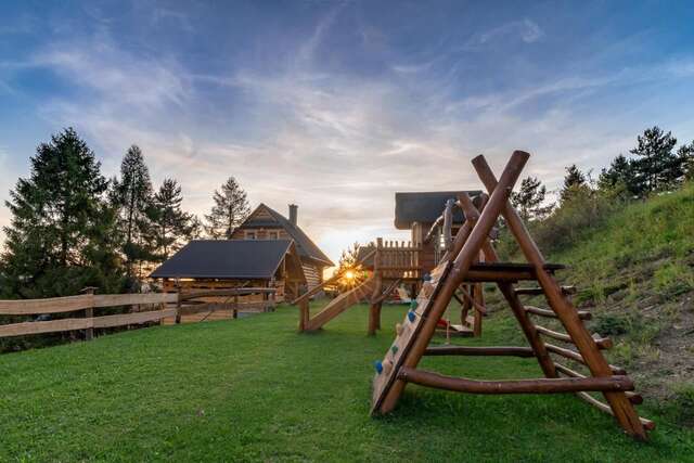 Шале Domek Góralski nad Czorsztynem - Kluszkowce Клюшковце-23